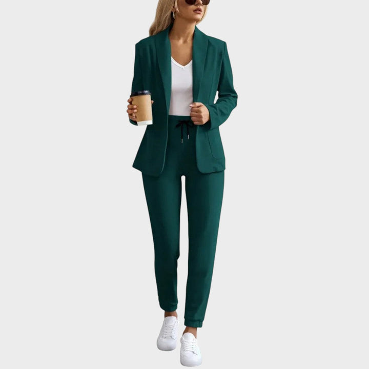 Mila – Comfortable Suit