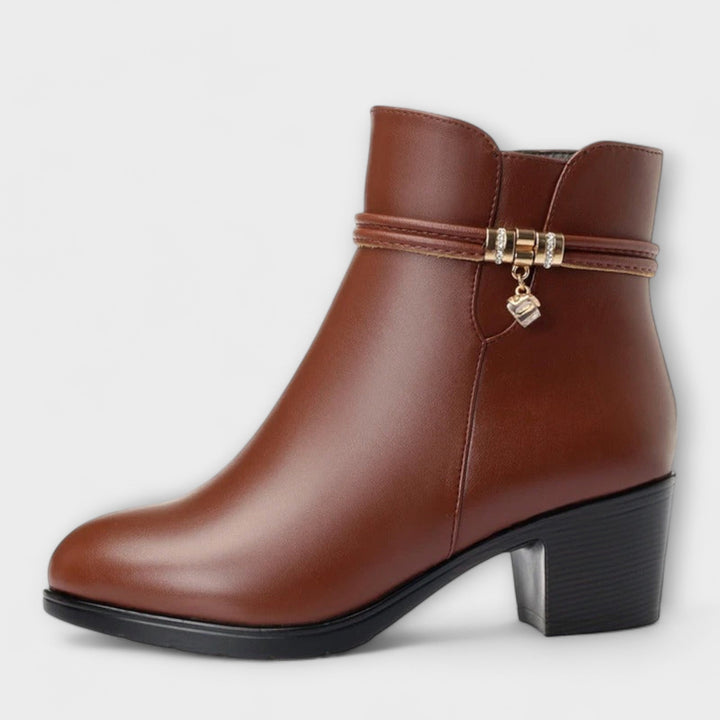 Frederika – Elegant Boots with Zip
