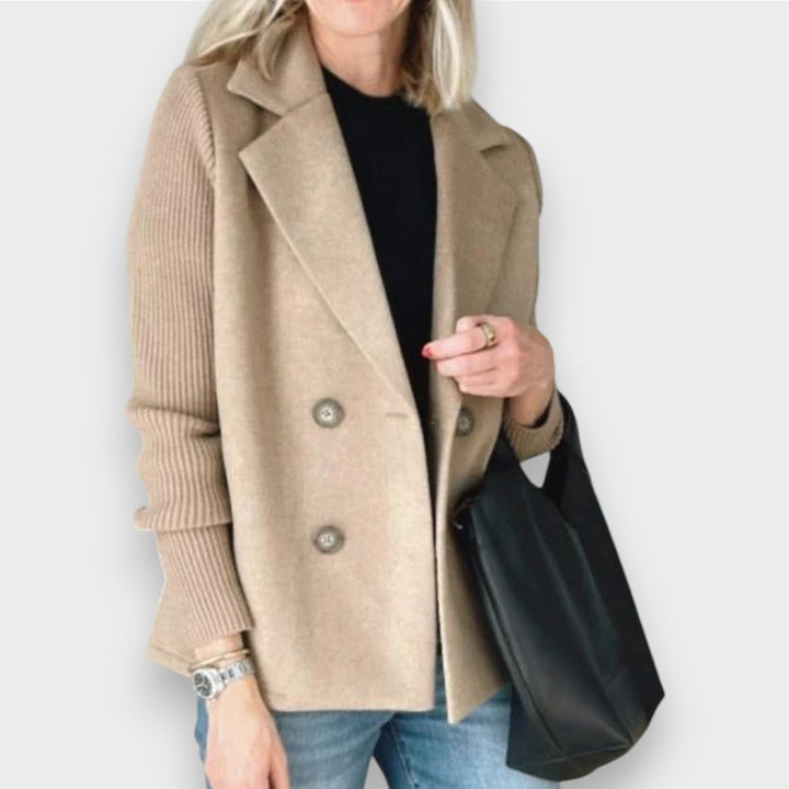 Amora - Elegant Cardigan