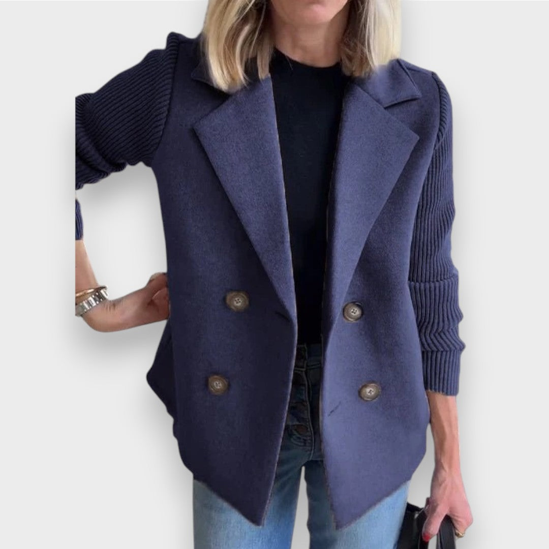 Amora - Elegant Cardigan