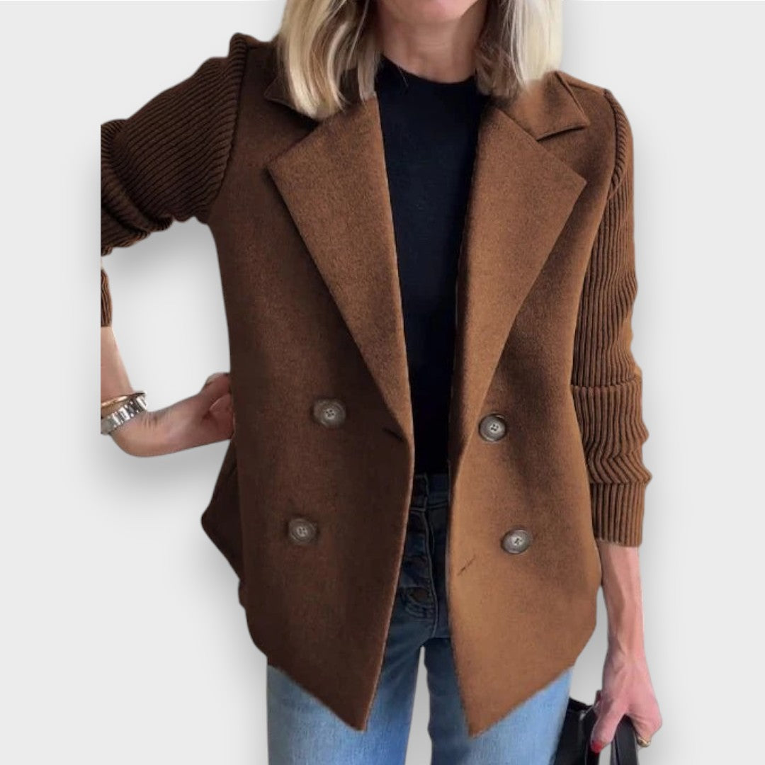 Amora - Elegant Cardigan